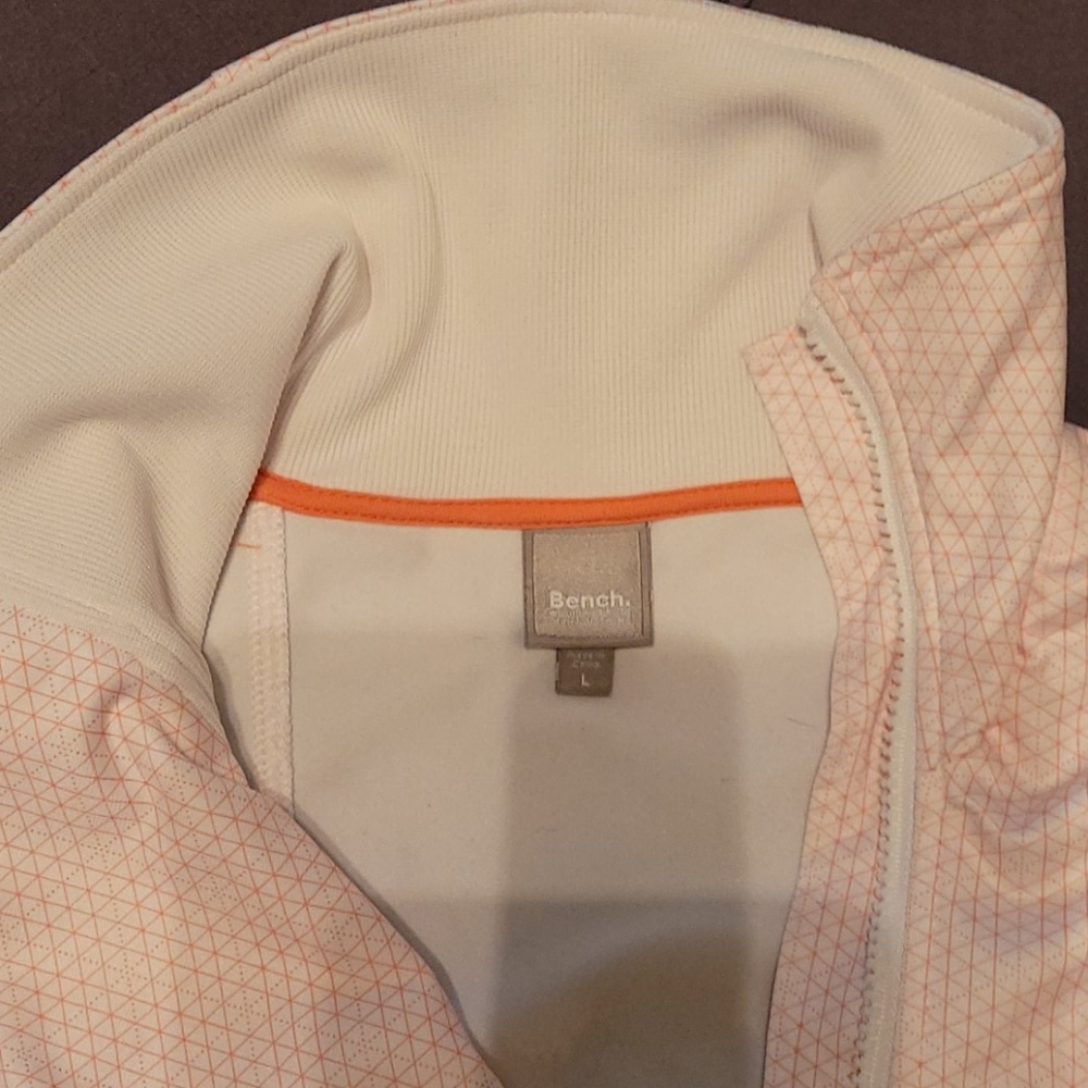 Bench Jacket - Picture 2 of 6